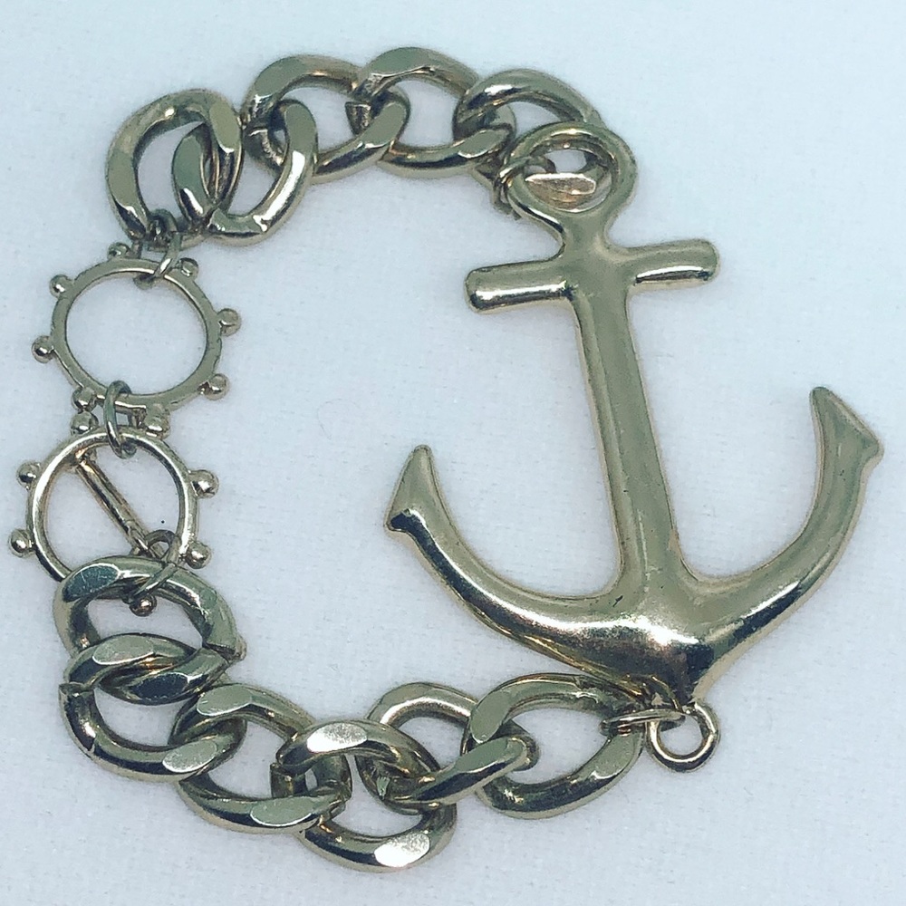 Metallic gold anchor bracelet